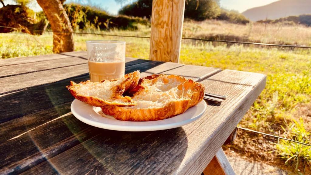 Hostal De Berria Сантонья Экстерьер фото